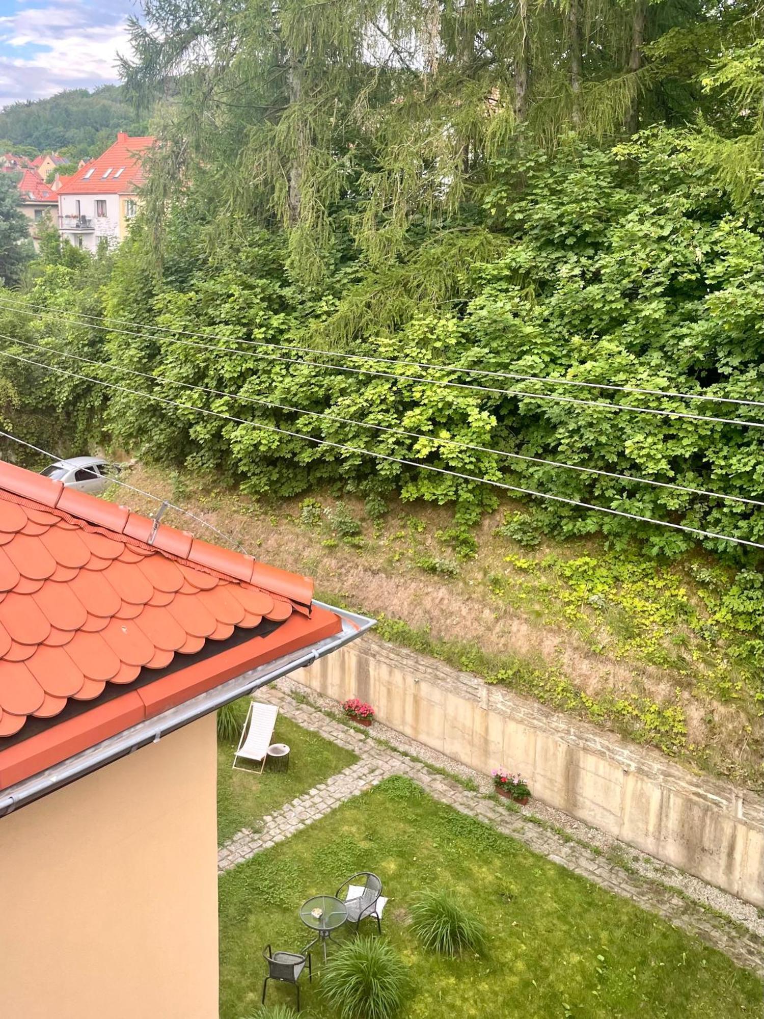 Szmaragdowa Sowa Apartment Wałbrzych Exterior foto